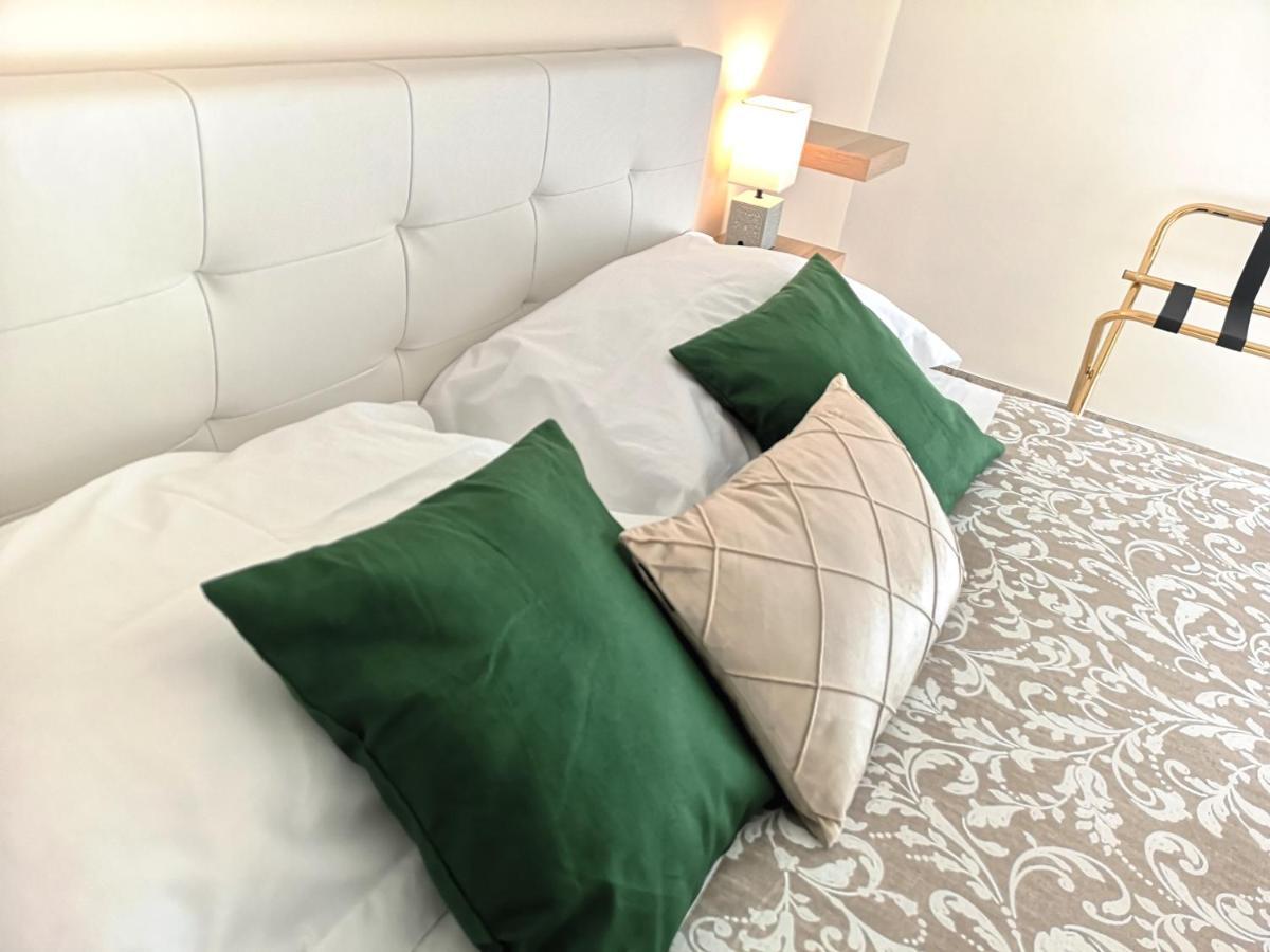 So Fine - Apulian Flats Apartment บารี ภายนอก รูปภาพ